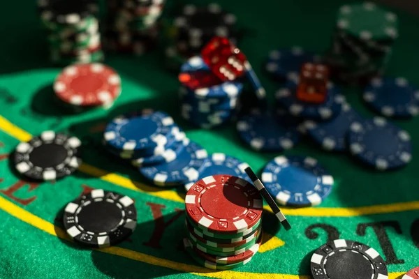 bbo303 Live Game Shows interface with presenter and betting options